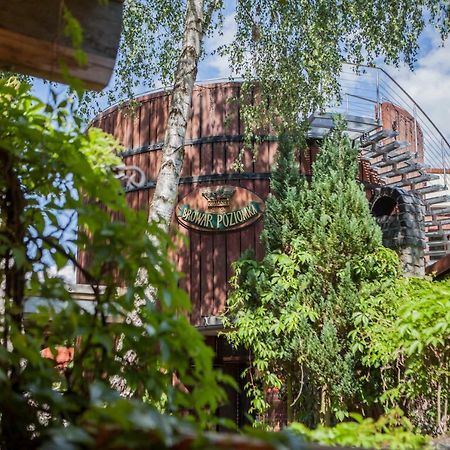 Poziomka Hotel Kujan Ngoại thất bức ảnh