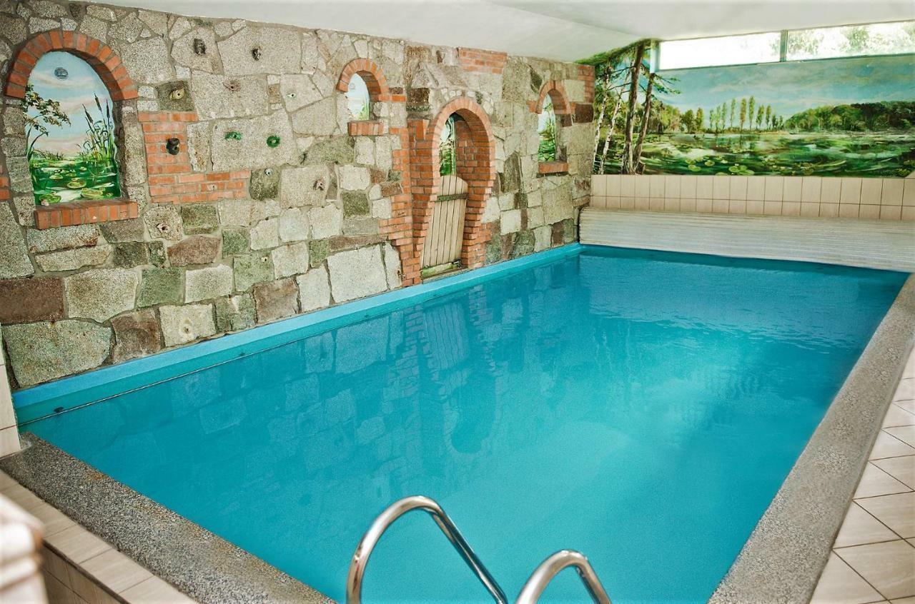 Poziomka Hotel Kujan Ngoại thất bức ảnh