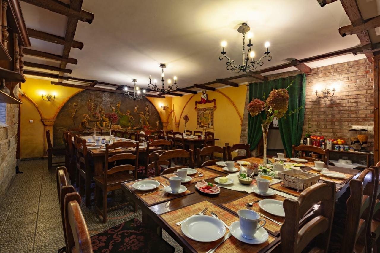 Poziomka Hotel Kujan Ngoại thất bức ảnh